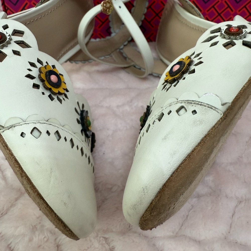 Beautiful Tory Burch Marguerite Slingback High Heels Ivory Floral Leather Sz 6.5 - Picture 5 of 11